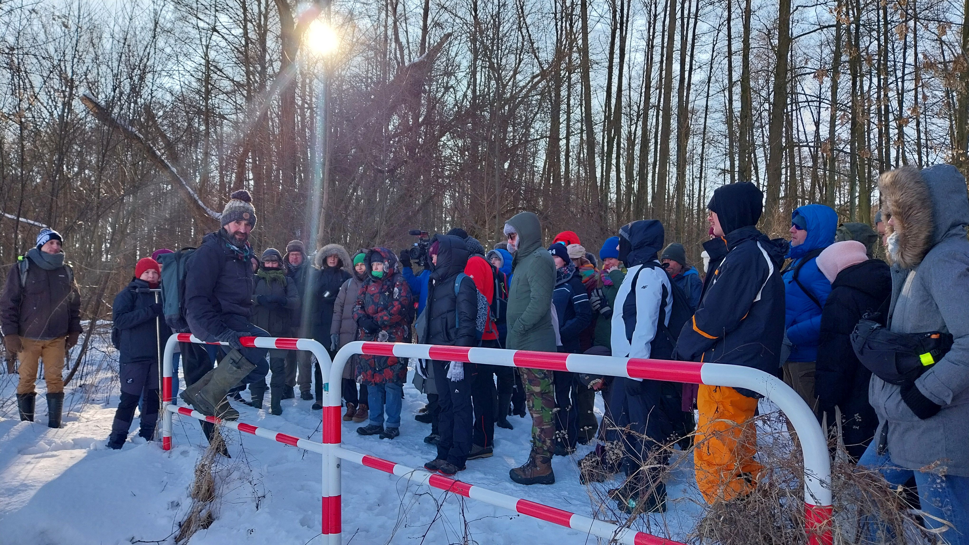 Mróz im nie straszny! Prawie 100 osób na spacerze przyrodniczym