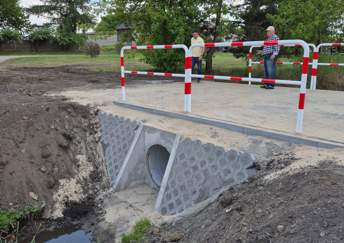 Przepust w Opaczy wyremontowany – lepsze bezpieczeństwo i odwodnienie